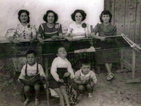 Presentado el catálogo de la Exposición de fotografía antigua Femenino Plural