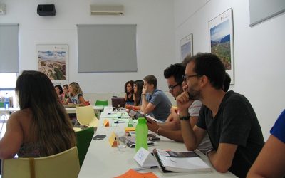 Juventud y mujeres participan de forma muy activa en la mesas temáticas sobre “Igualdad entre mujeres y hombres” y “Juventud” celebradas en el GDR de Guadix