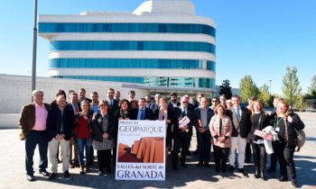 El GDR de Guadix, junto con otras 17 entidades, firma el convenio del proyecto de Geoparque