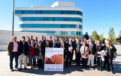 El GDR de Guadix, junto con otras 17 entidades, firma el convenio del proyecto de Geoparque